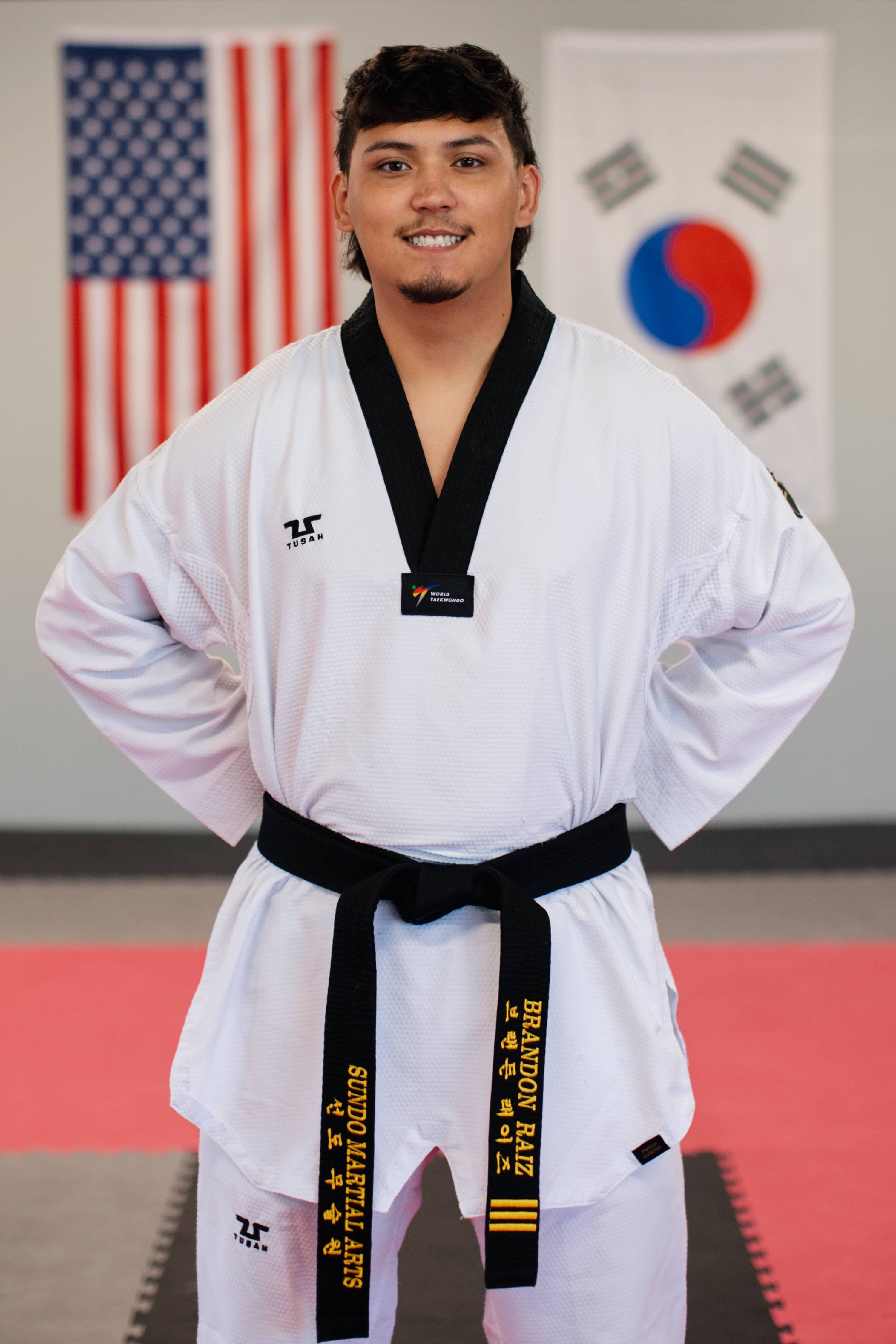 Instructor Brandon Raiz